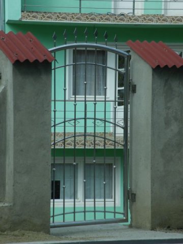 Kerítés, kapu